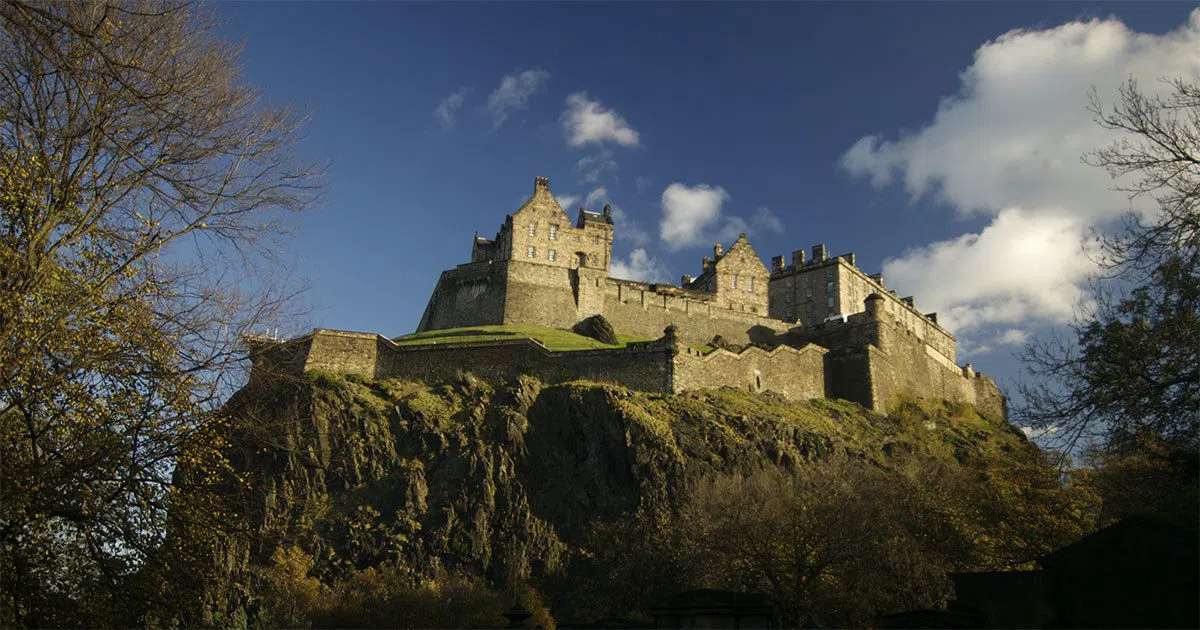 How to Visit Edinburgh Castle Without Wasting a Day