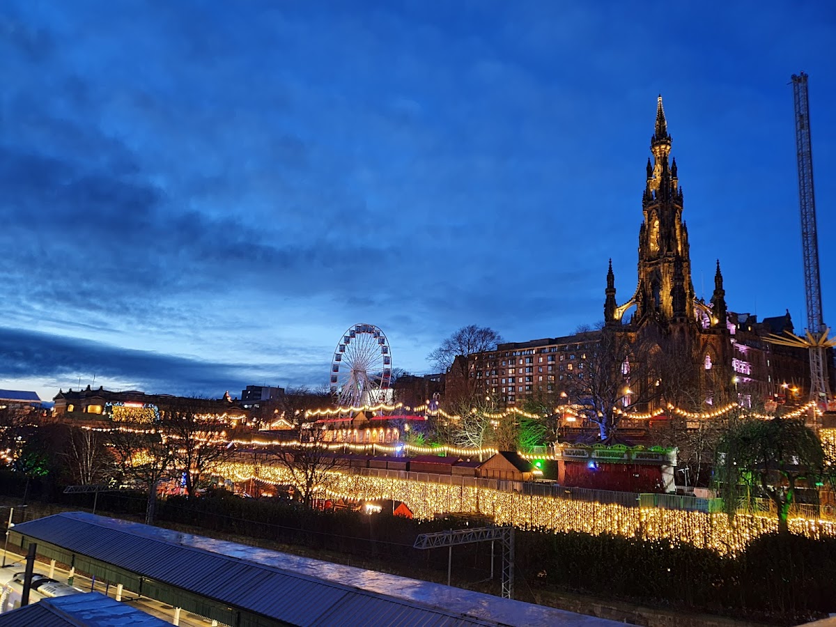 Scott Monument — photo 2